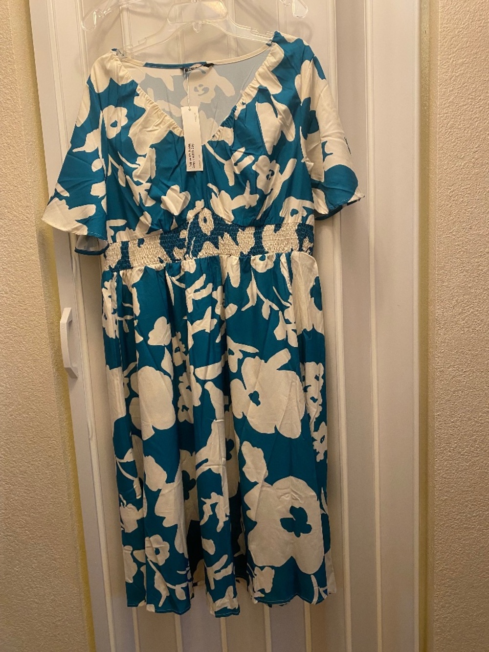 BLOOM CHIC LADIES DRESS SZ US 14-16 FLORAL TEAL & CREAM COLOR